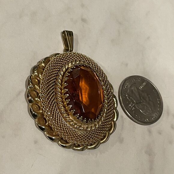 Vintage Womens Pendant Y2K 90s Statement Bold Goldtone Faux Amber Stone Jewelry - Picture 4 of 8